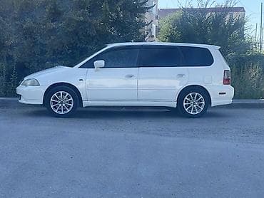 honda strim: Honda Shuttle: 2002 г., 2.3 л, Вариатор, Газ, Универсал — 4