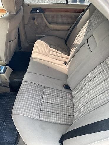 мерседес браус: Mercedes-Benz 220: 1992 г., 2 л, Механика, Бензин — 5