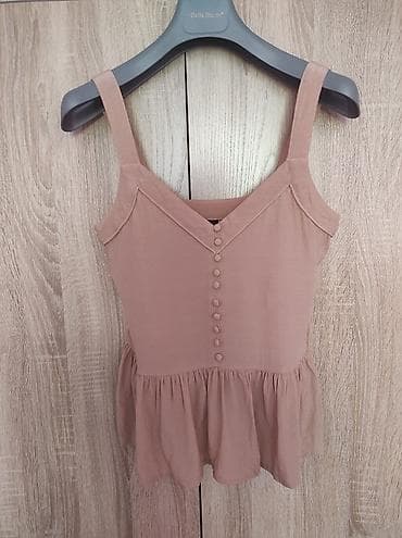 Нежный, модный новый топ. Подойдёт под любой образ. Для любительниц at lalafo.kg Нежный, модный новый топ. Подойдёт под любой образ. Для любительниц