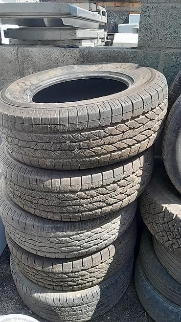 suv: Шины 265 / 65 / R 17, Всесезонная, Б/у, Комплект, Внедорожные (АТ/МТ), Maxxis — 1