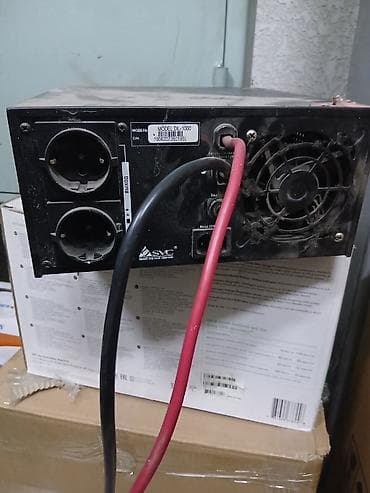Инвертор/ИБП SVC DLI-1000 Описание: - Комбинированный инвертор с ИБП