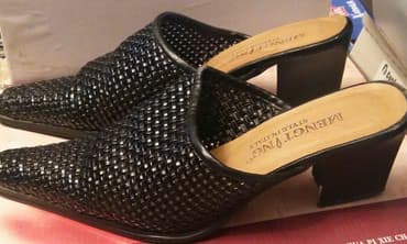 сеточный обувь: Продаю туфли сеточка размер 38. Цвет черный. Каблук не высокий! Очень — 1