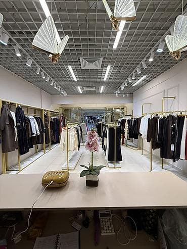 Сдаю пол бутик ГУМ 3 этаж
Для женской одежда at lalafo.kg Сдаю пол бутик ГУМ 3 этаж
Для женской одежда