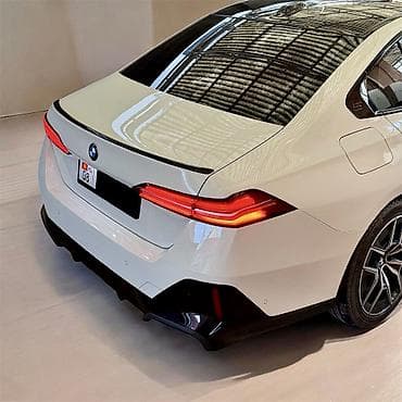 обмен машин ключ на ключ: BMW 5 series: 2024 г., 2 л, Бензин — 2