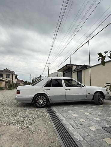 Mercedes-Benz W124: 1994 г., 2.3 л, Автомат, Бензин, Седан — 7