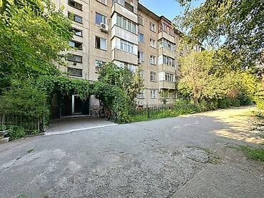 3 комнаты, 58 м², 1000 мелочей 104 серия, 2 этаж, Старый ремонт at lalafo.kg 3 комнаты, 58 м², 1000 мелочей 104 серия, 2 этаж, Старый ремонт