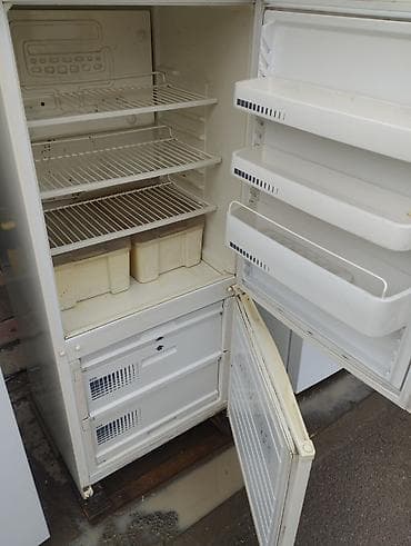 mini refrigerator: Холодильник Indesit, Б/у, Двухкамерный, De frost (капельный), 60 * 1800 * 60 — 7