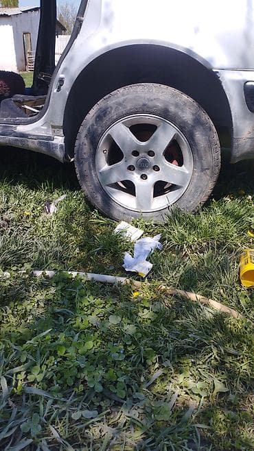 требуется газа решик: Комплект для автомобиля: - Литые диски 15" (5 спиц) с разболтовкой — 1