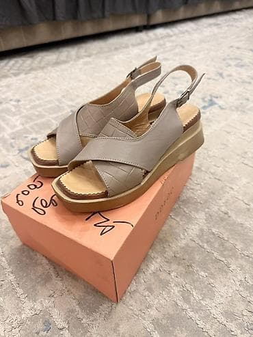 original: Босоножки, 36, Б/у, цвет - Бежевый — 1