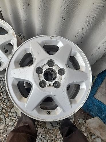 р15 5 100: Литые Диски R 15 Комплект, отверстий - 5, Б/у — 3