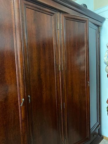 Дом и сад: Продаётся срочно спальный гарнитур. Кроватьстоликшкаф и две — 9