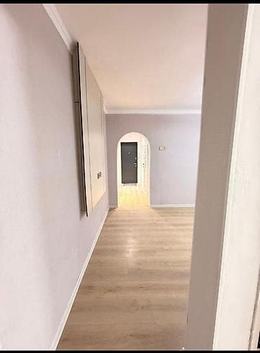 трех комнатную квартиру 8мкр: 3 комнаты, 54 м², 104 серия, 3 этаж, Евроремонт — 3