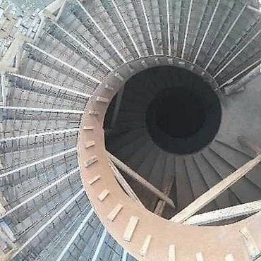 Бетонная лестница Для дома, Форма лестницы: Винтовая