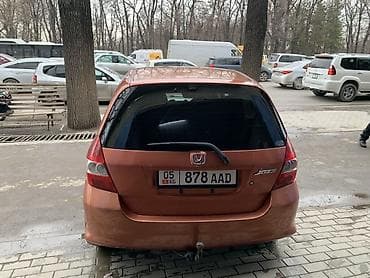 аренда авто с последующим выкупом в бишкеке: Honda Jazz: 2008 г., 1.4 л, Механика, Бензин, Хэтчбэк — 3