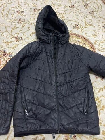 куртка рубашка: Куртка PUMA с капюшоном, черная, стеганая. Характеристики: - Бренд — 1