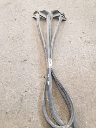 Toyota Land Cruiser 80, уплотнительная резинка. Тоета ленд крузер 80