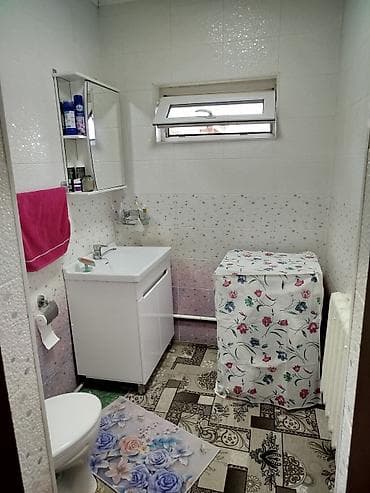 квартиры и дома: Продается жилой дом с двором и хозпостройками. Описание объекта — 8