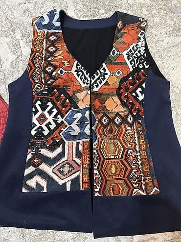 детский аниматор на дом: За все 400сом
 возраст 6-7-8 лет
Состояние хорошее — 3