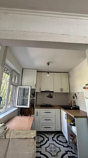 сдайу квартира: 3 комнаты, 57 м², 6 мкр 104 серия, 2 этаж, Требуется ремонт — 8