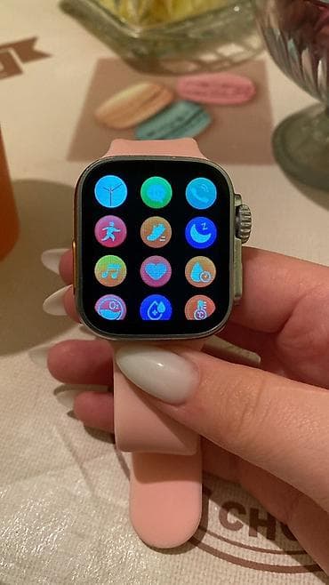 Умные часы с сенсорным квадратным экраном и розовым силиконовым