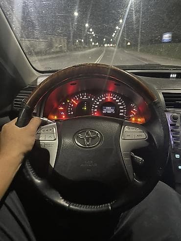 j 05: Toyota Camry: 2008 г., Автомат, Бензин, Седан — 2