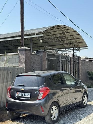 spark premier: Chevrolet Spark: 2017 г., 1 л, Автомат, Бензин, Хэтчбэк — 2