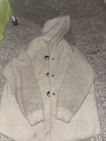 белый рубашки: Куртка на повседневнку, очень мягкая, классно смотрится с любым низом — 3