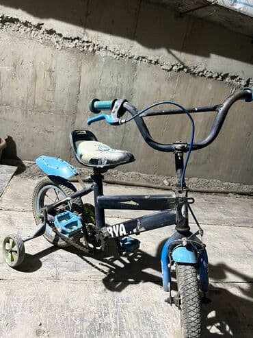 детские машинки на аккумуляторе с пультом: Детский велосипед с боковыми колесами. каждый по 2000сом - Тип — 1