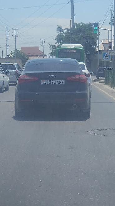 Kia Cerato: 2015 г., 2 л, Автомат, Седан — 2