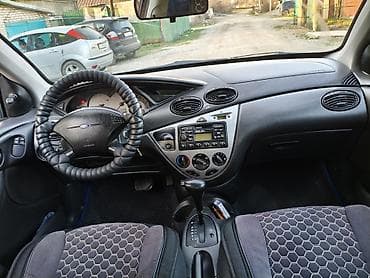 mercedes e200: Ford Focus: 2001 г., 1.6 л, Автомат, Газ, Универсал — 7