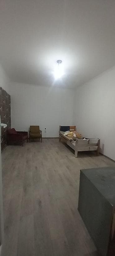 1 комната, 40 м², 106 серия, Старый ремонт — 4