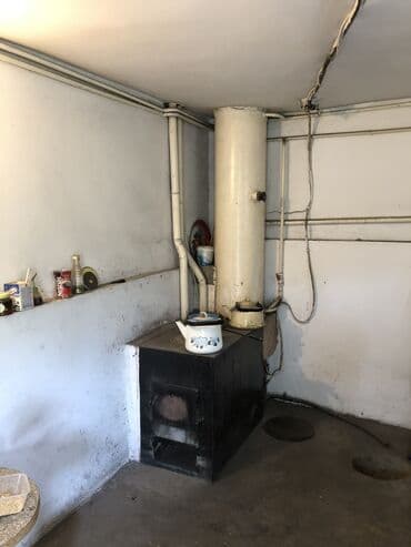 продаю 2х этажный дом: Дом, 220 м², 5 комнат, Собственник, Старый ремонт — 13