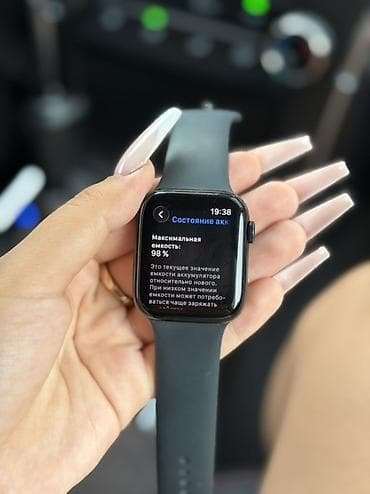 Смарт-часы: Apple Watch SE 2го поколения (44 мм) корпус Space Gray Аккумулятор — 2
