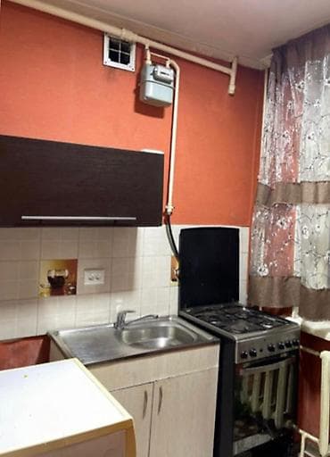 кут сертификат: 1 комната, 30 м², Хрущевка, 1 этаж — 3
