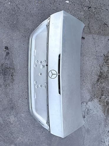 морда 210: Крышка багажника Mercedes-Benz, 2003 г., Б/у, Оригинал — 1