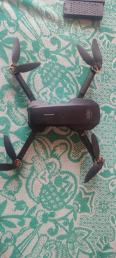 ssd для серверов phison s10: Квадрокоптер E88 Plus Aerial Drone - Складная конструкция, компактный — 3