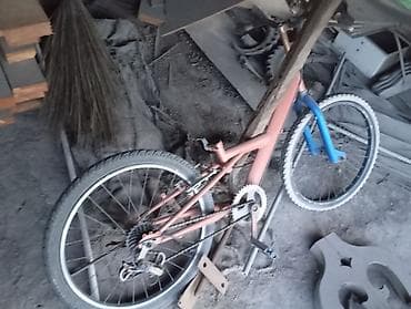 2 подвес: Велосипеды (2 шт.) Двое за 5000 Б/У 1) Красный хардтейл с задней — 2