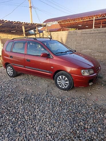 Mitsubishi Space Star: 2001 г., 1.6 л, Механика, Бензин, Универсал