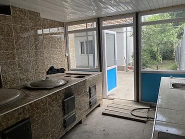 офрейм домики: Продаётся жилой дом с закрытым двором и хозяйственными постройками — 3
