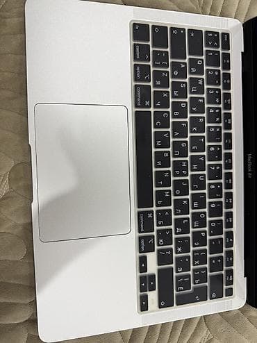 Ноутбуки Apple (MacBook): Для учебы, Б/у, Apple M1, ОЗУ, RAM: 8 ГБ — 6