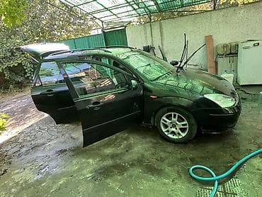 Транспорт: Ford Focus: 2002 г., 1.8 л, Автомат, Бензин, Универсал — 4