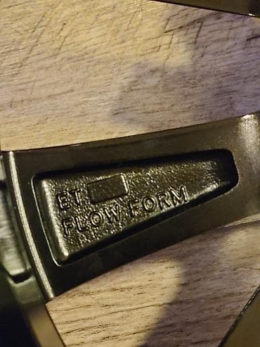 кружка для машины: Диски R 17 Toyota, Комплект, отверстий - 5, Новый — 8