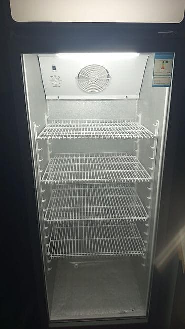 Торговое холодильное оборудование для напитков и продуктов. Витринный — 3