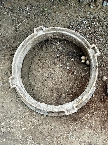 в7 16: Крышка на кольцо, квадрат, Форма: Круглая, Материал: Бетон, Размер: 65 см — 1