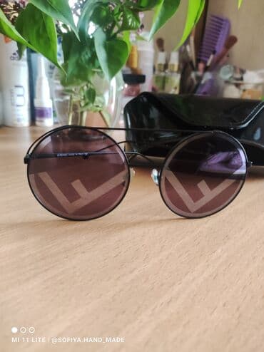 очки для зрения с солнцезащитными насадками: Продаю фирменные очки Бренд:FENDI Для изготовления круглой оправы — 1