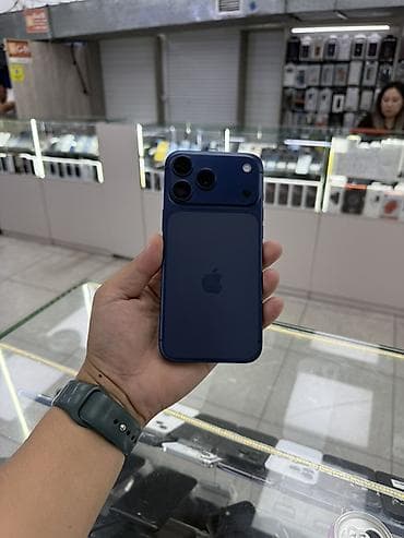 apple wathc: IPhone 17 Pro Max, Б/у, 256 ГБ, Blue Titanium, Зарядное устройство, Защитное стекло, Чехол, 99 % — 1