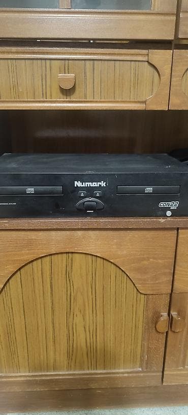 Профессиональный двойной CD‑плеер Numark CDN22 MK4. Основные at lalafo.kg Профессиональный двойной CD‑плеер Numark CDN22 MK4. Основные