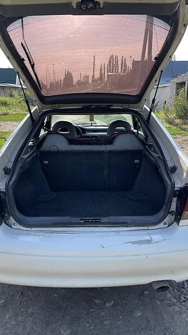 Унаа: Mazda 626: 1995 г., 1.8 л, Кол менен иштөөчү, Бензин, Хетчбек — 3