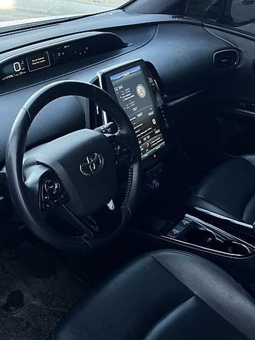 топливо пол: Toyota Prius: 2019 г., 1.5 л, Автомат, Гибрид, Хэтчбэк — 6