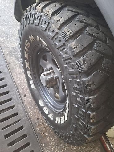 максис: Шины R 15, Всесезонная, Б/у, Внедорожные (АТ/МТ), Maxxis — 5